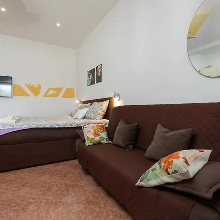 Apartment Seaside Apartments With A Swimming Pool Zavode, Omis - 1021 Lokva Rogoznica