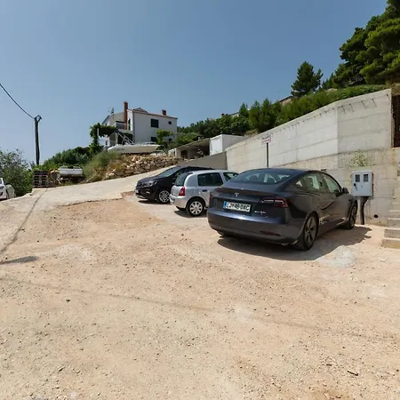 Appartamento Seaside With A Swimming Pool Zavode, Omis - 1021