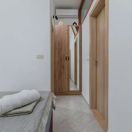 Family-friendly With Swimming Pool Zavode, Omis - 1021 * Lokva Rogoznica