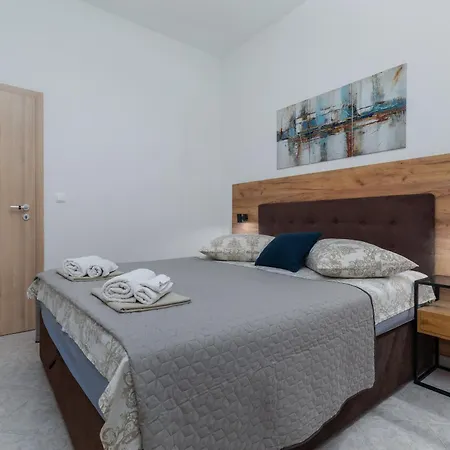 Family-friendly With Swimming Pool Zavode, Omis - 1021 * Lokva Rogoznica