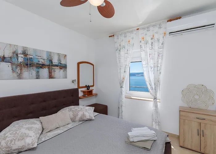 Family-friendly With Swimming Pool Zavode, Omis - 1021 아파트